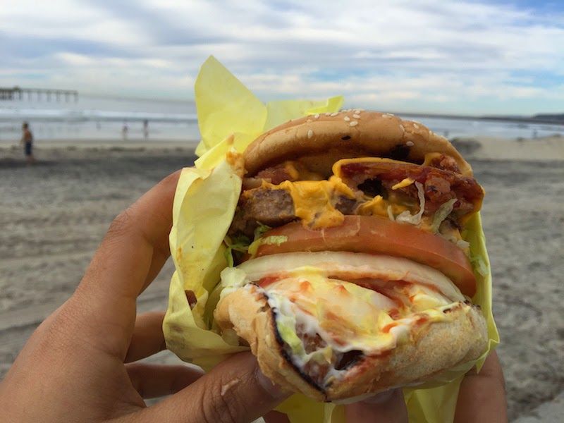 Hodad's Beach-Inspired Bacon Cheeseburger