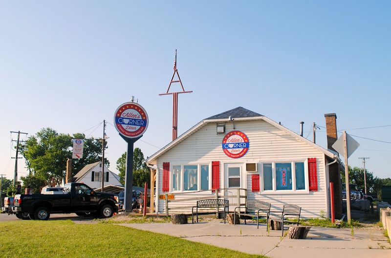 Allen's Corner Diner in Hampshire