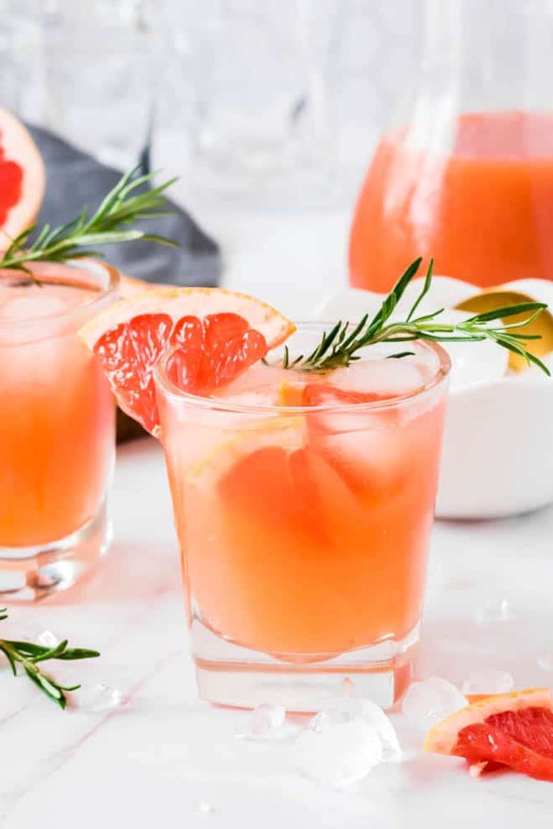 Grapefruit Ginger Fizz