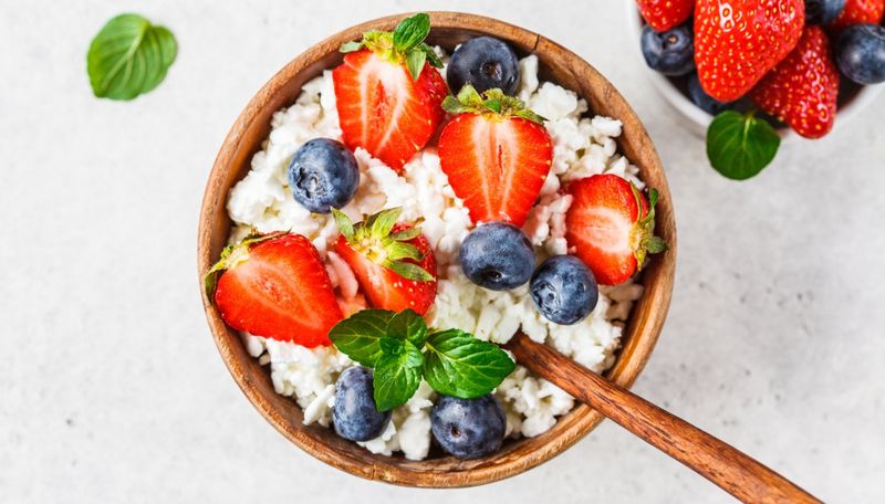 Cottage Cheese with Fruit or Veggies