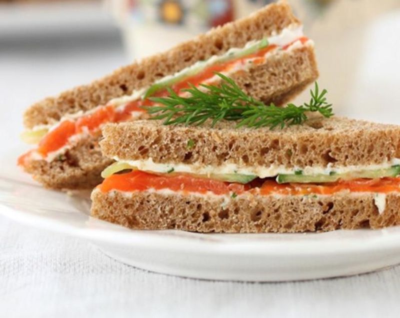 Cucumber-Salmon Salad Sandwich