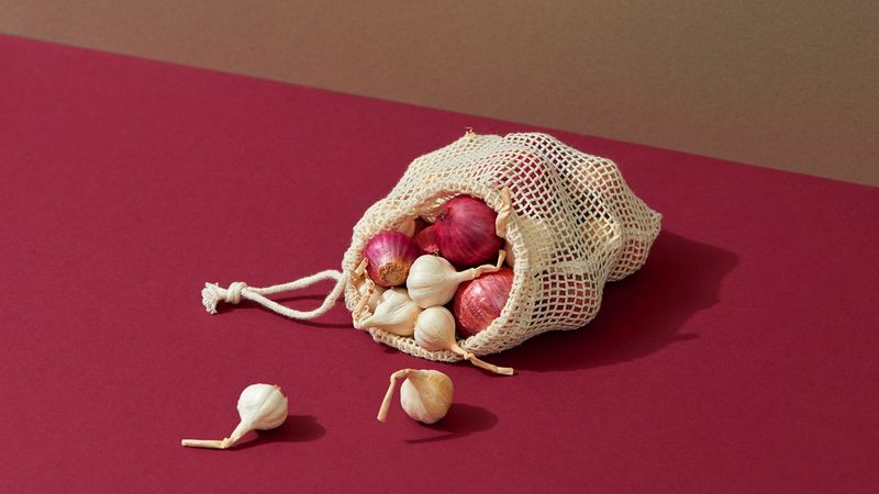 Garlic: Aromatic Ally for Adamant Nails