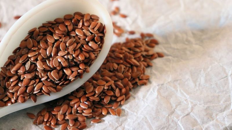 Flaxseeds: Omega-3 Magnesium Boosters