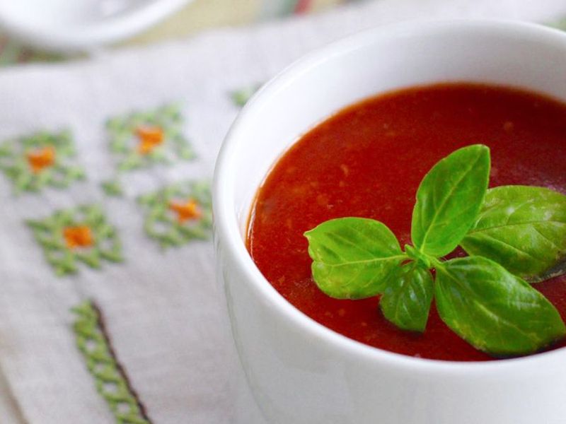 Applebee's Tomato Basil Soup - The Candy-Sweet Disappointment