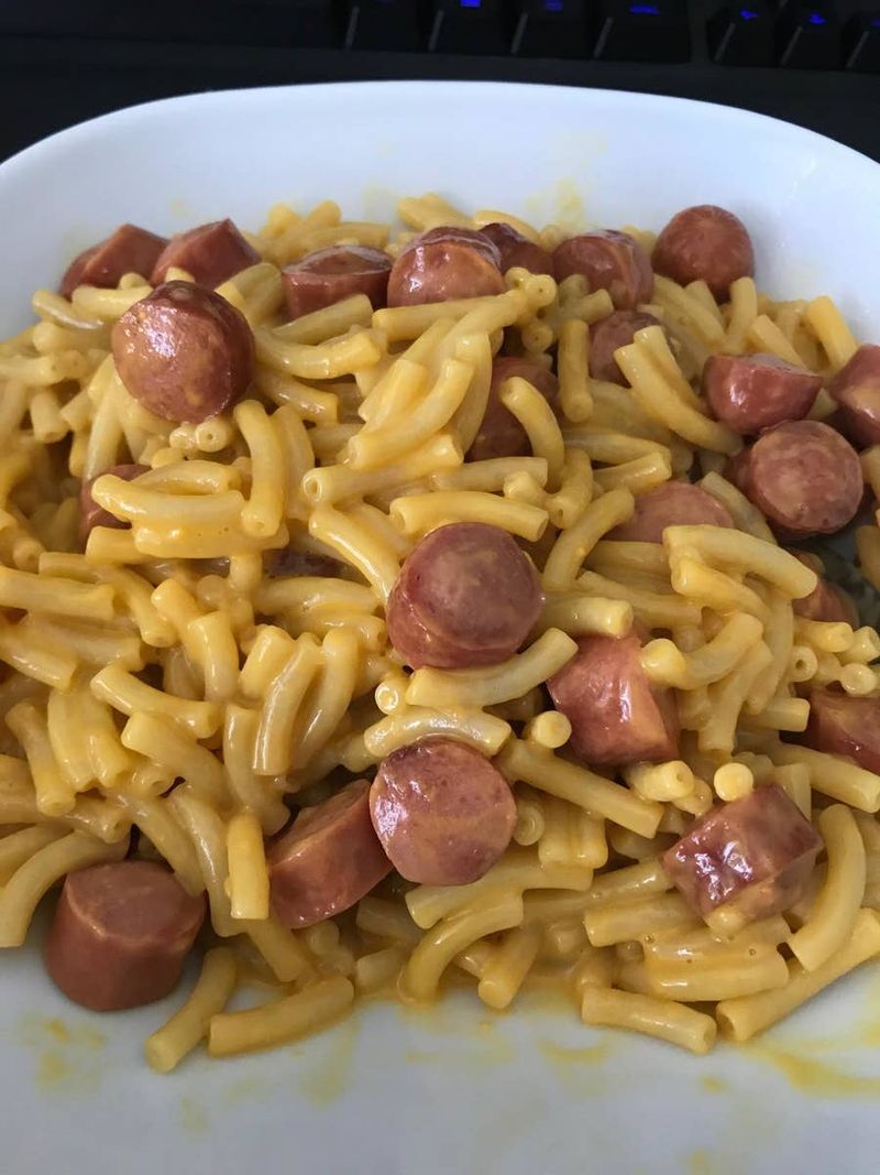Sliced Hot Dogs in Kraft Mac