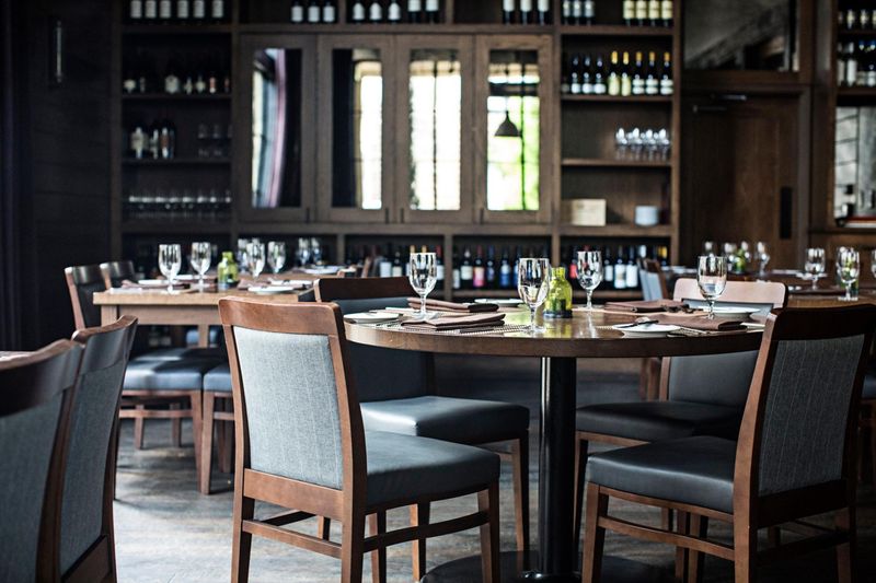 Oak Steakhouse in Alpharetta
