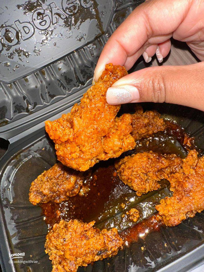 Bone-in Fried Wings (Signature Hot or Louisiana Garlic)
