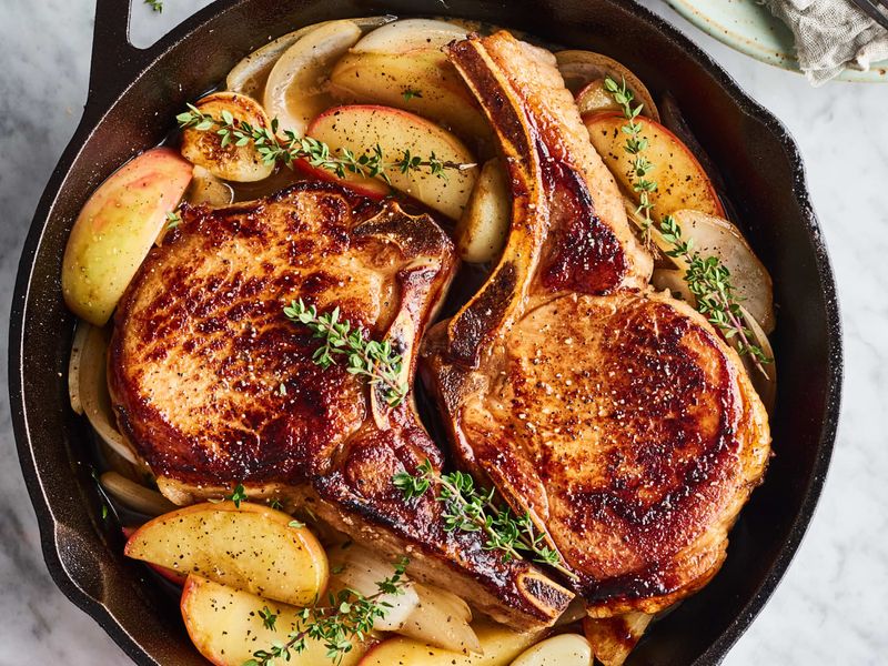 Pork Chops with Apples and Onions
