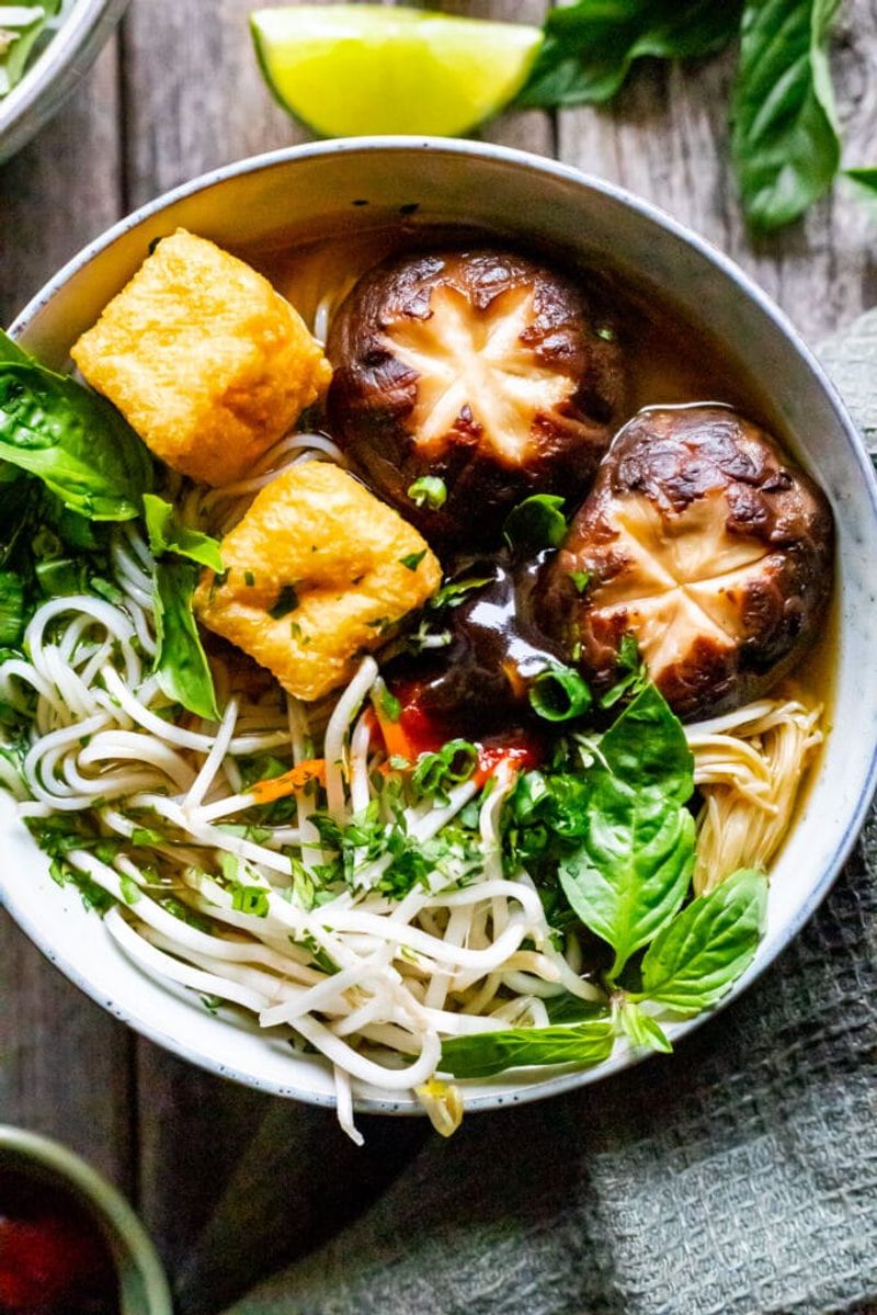 Vietnamese Vegetarian Pho: Aromatic Noodle Soup