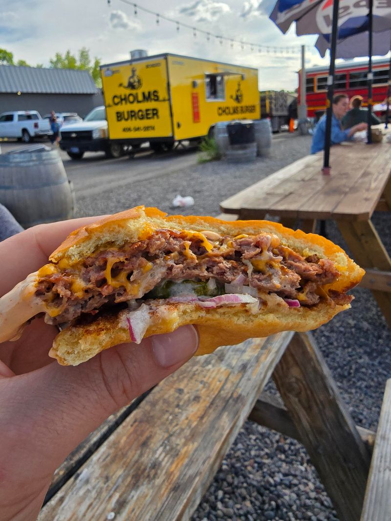 Cholms Burger, Bozeman