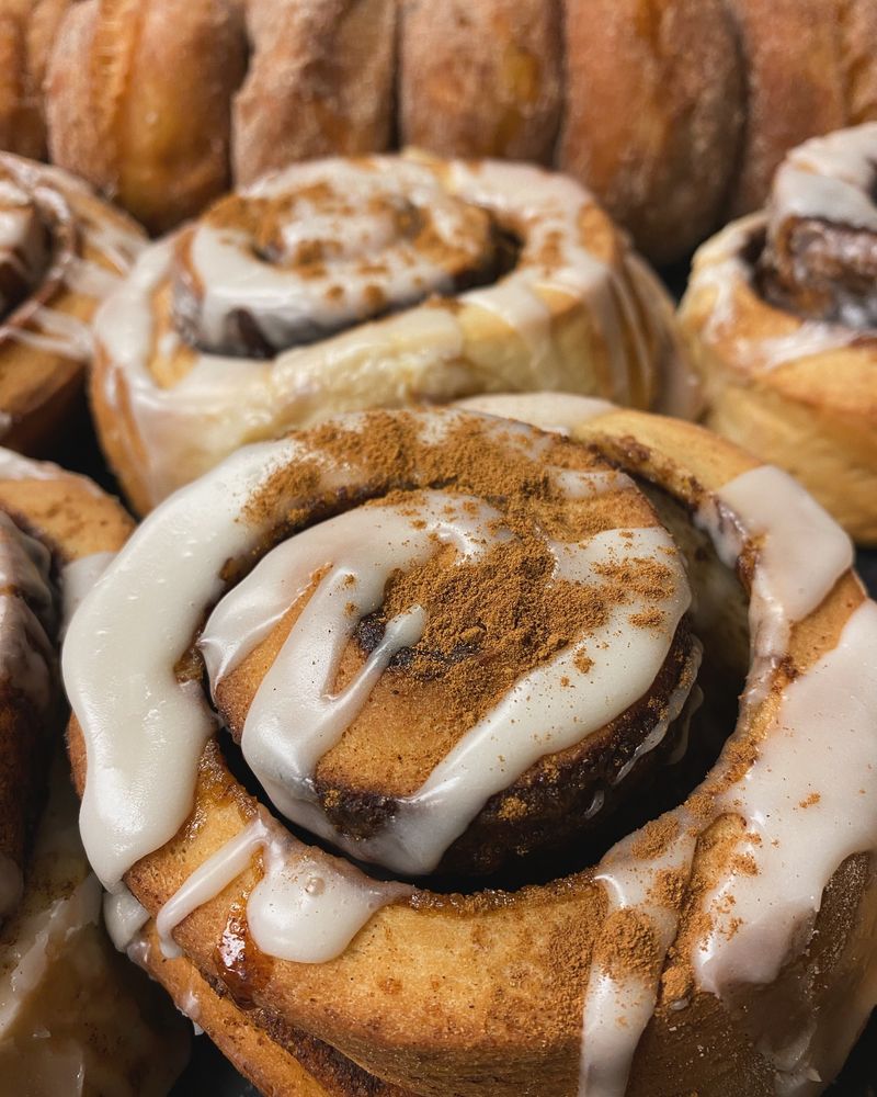 Cinnamon Rolls as Big as Your Face