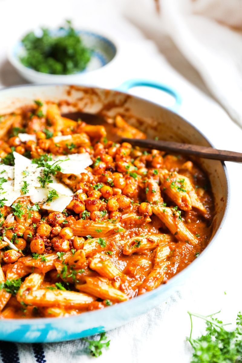 Storecupboard Saucy Pasta & Chickpeas