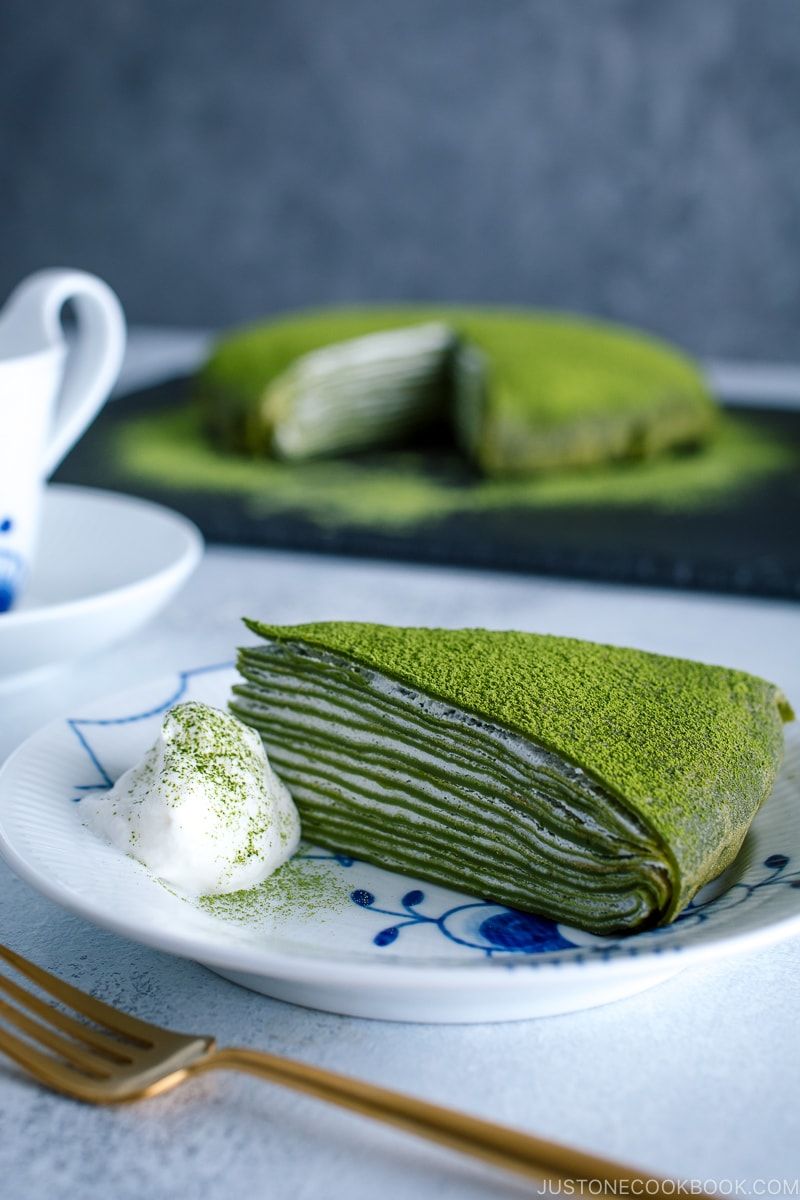 Matcha Cake: Emerald Delight for Tea Lovers
