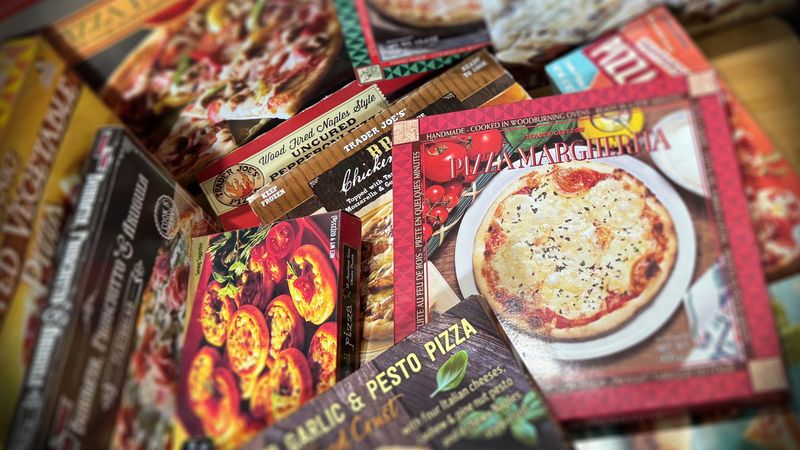 Trader Joe's Organic 3-Cheese Pizza - Healthy But Humdrum