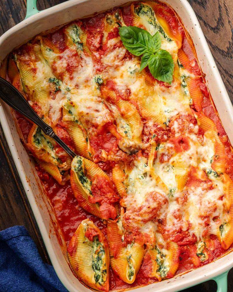 Italian Comfort: Spinach and Cheese Stuffed Shells