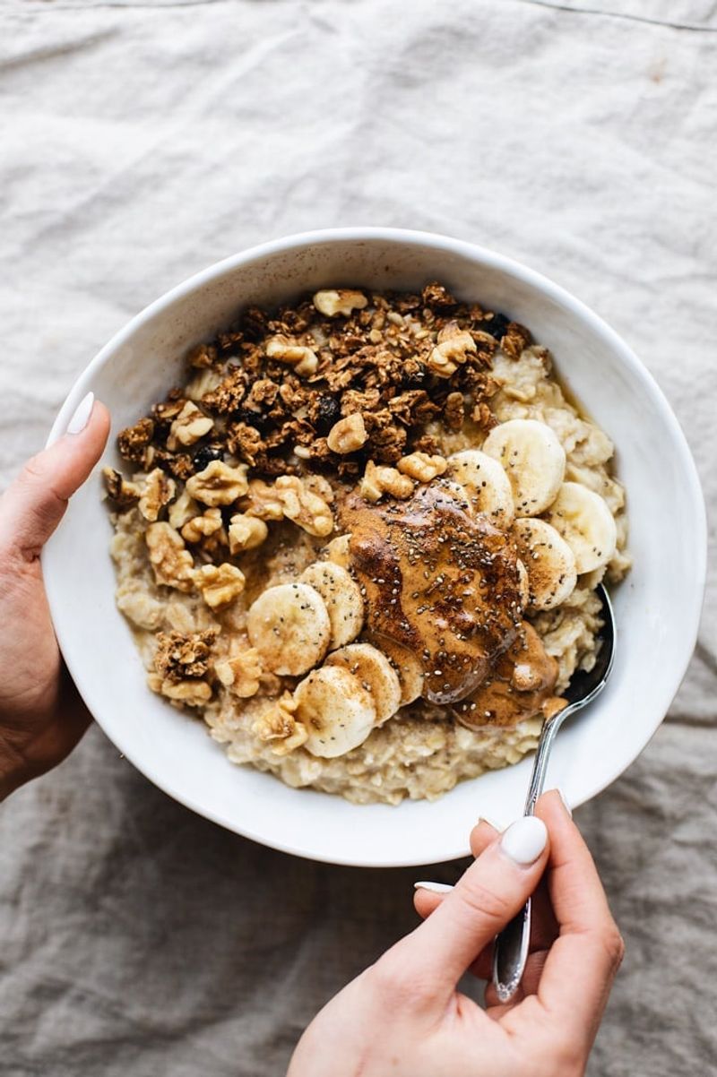 Oatmeal with Banana and Nut Butter
