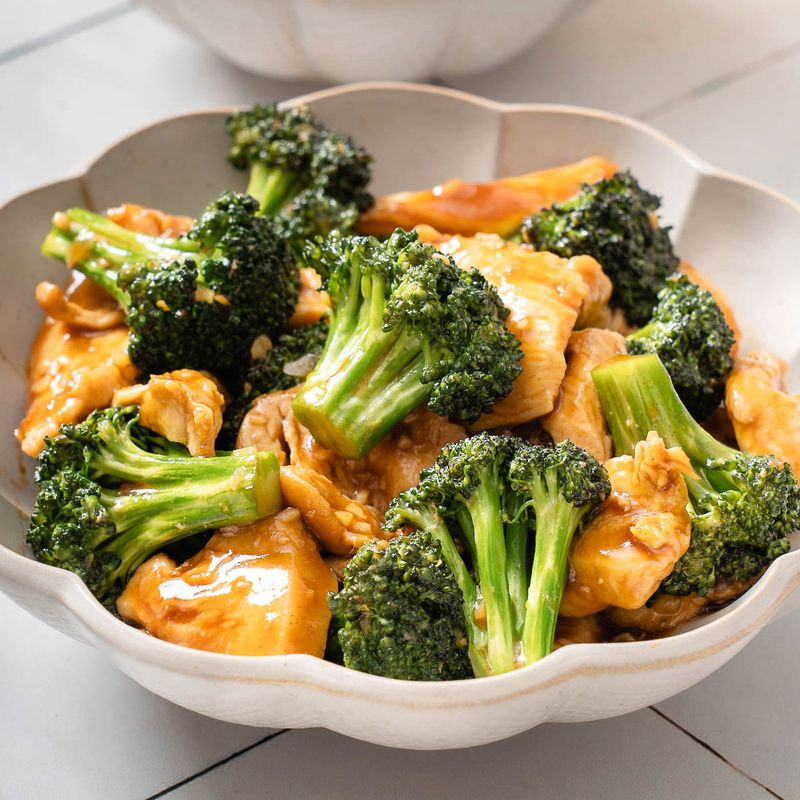 Steamed Chicken with Broccoli