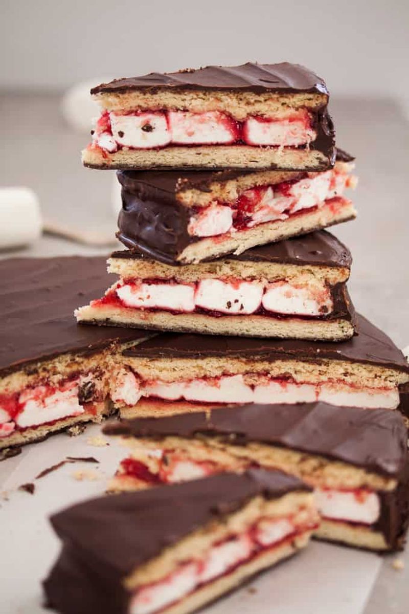 Wagon Wheels: The Sandwich Cookie That's Out of This World