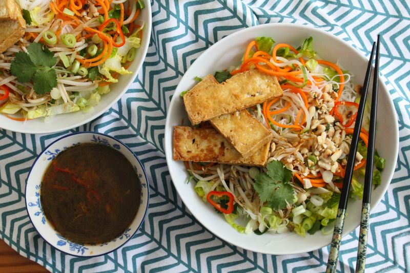 Vietnamese Noodle Salad (Bún Chay)