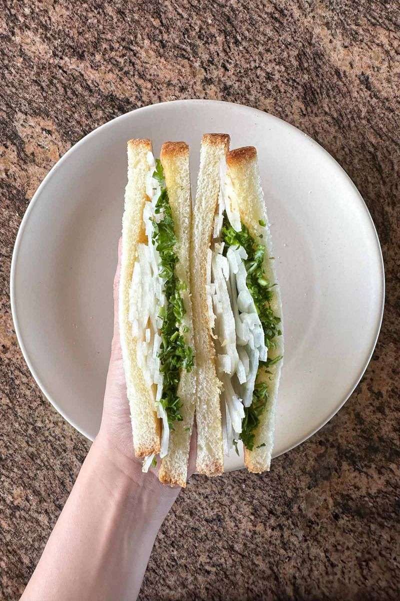 Mayonnaise and Onion Sandwich