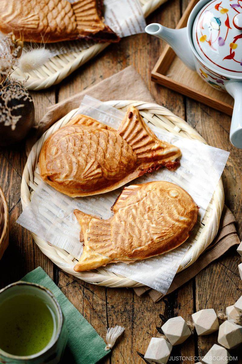 Taiyaki: Fish-Shaped Pastries with Hidden Treasures