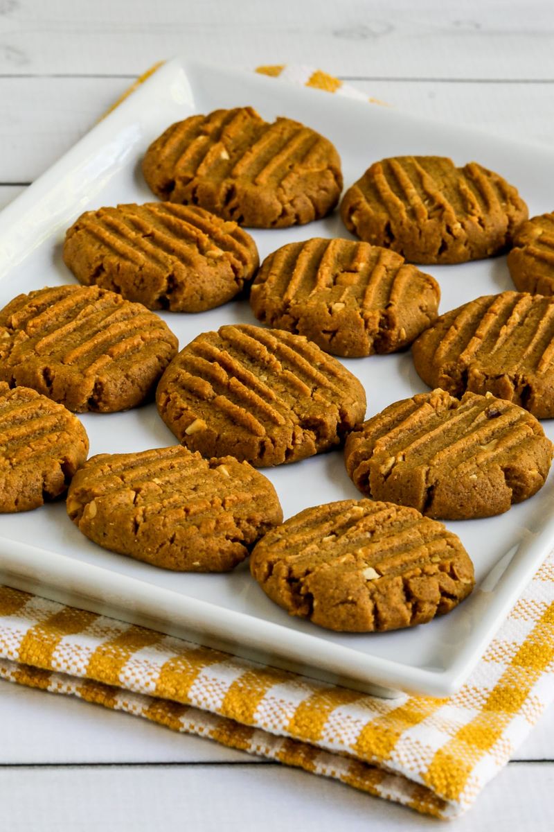 Sugar-Free Peanut Butter Cookies