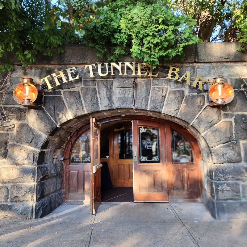 The Tunnel Bar (Northampton)