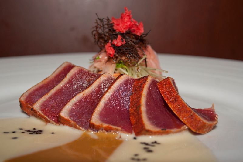 Roy's - Hawaiian-Inspired Tuna Mastery