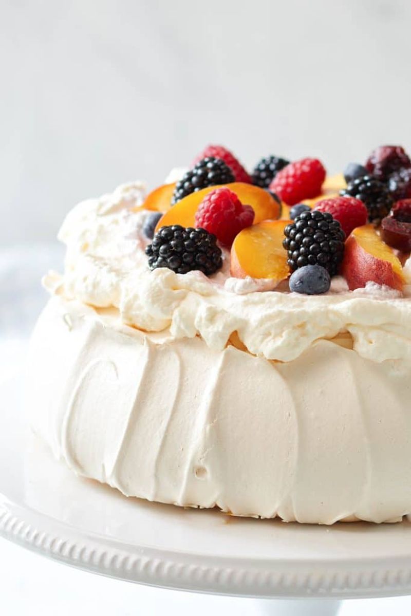 Meringue (or Pavlova)