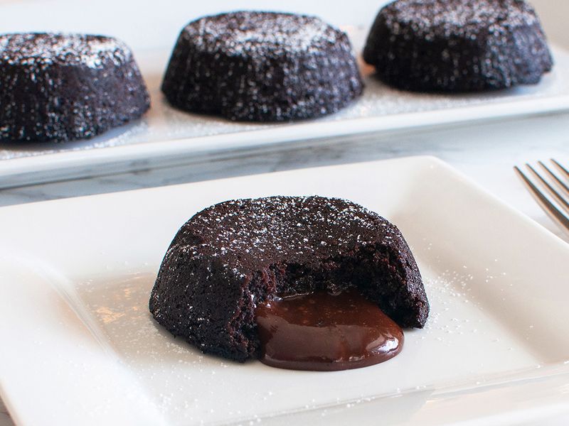 Domino's Lava Crunch Cakes: Tiny Calorie Bombs