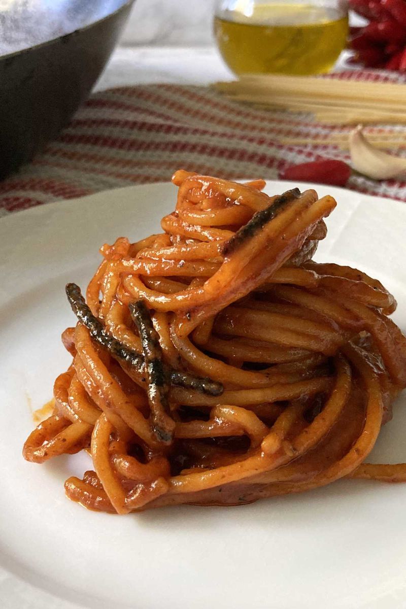 Spaghetti all'Assassina: Dangerously Crispy Pasta from Puglia