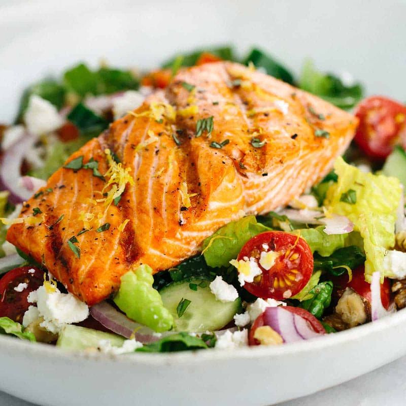 Salmon and Spinach Salad with Lemon Vinaigrette