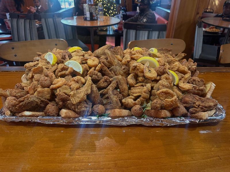 Ray's Uptown, New Orleans