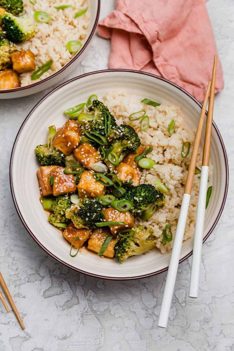 Stir-Fried Tofu with Broccoli & Brown Rice