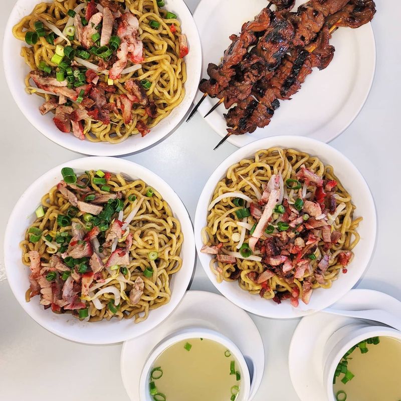 Sam Sato's (Wailuku)