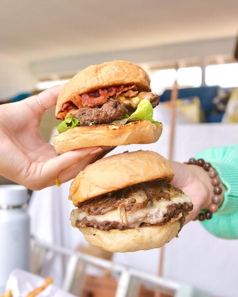 Shay's Smash Burgers, Aiea