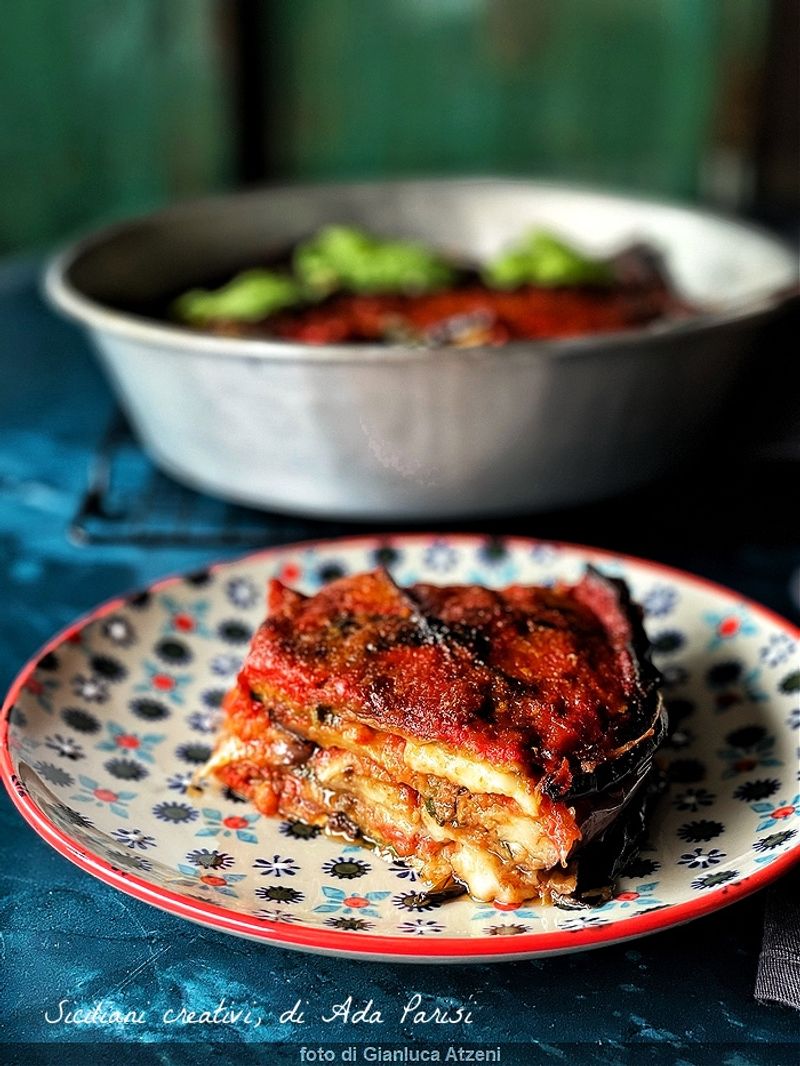 Parmigiana di Melanzane: Layered Eggplant Heaven