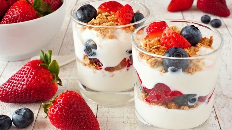 Greek Yogurt Parfait with Berries & Chia