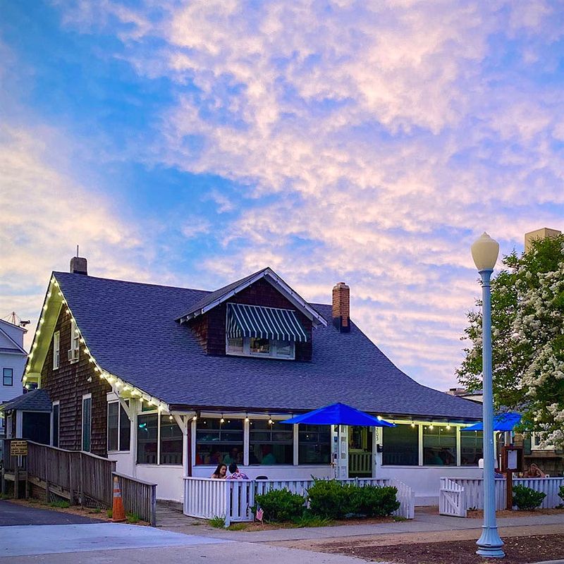 Tautog's Restaurant