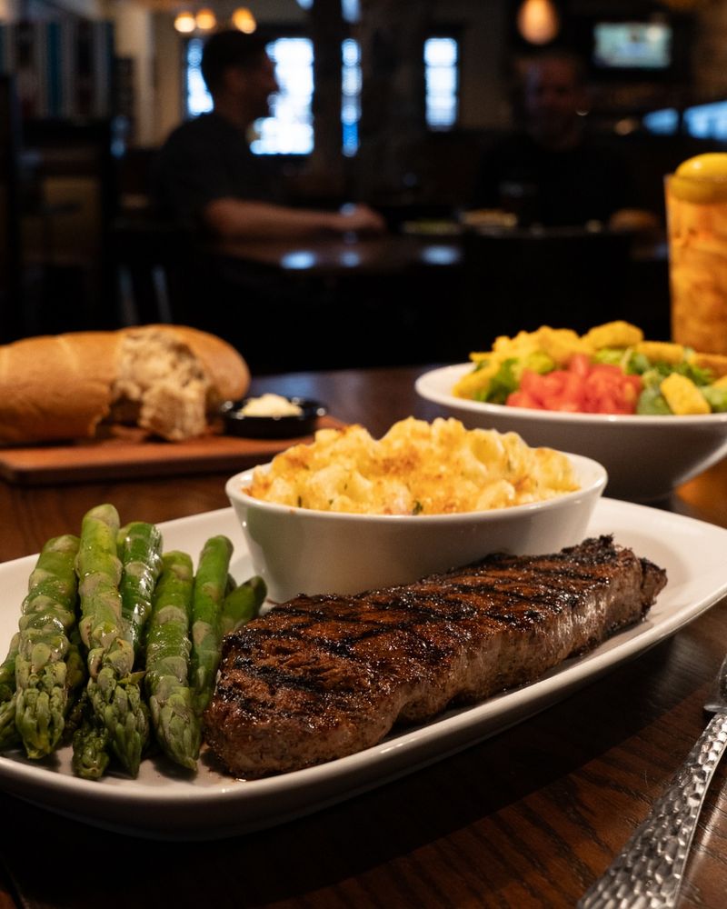 LongHorn Steakhouse, Williston