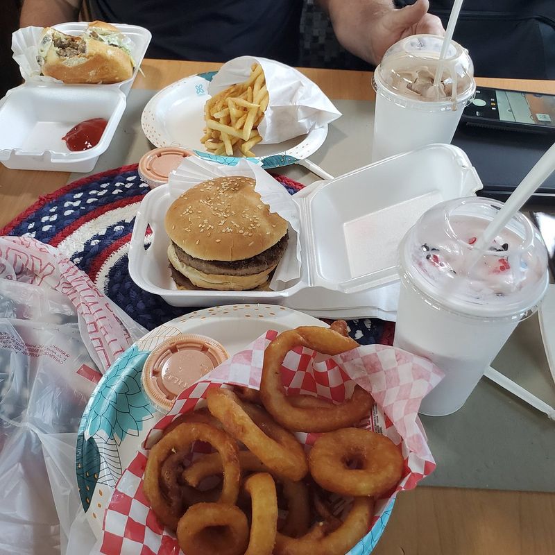 Royse's Hamburgers, Shakes & More, Butte