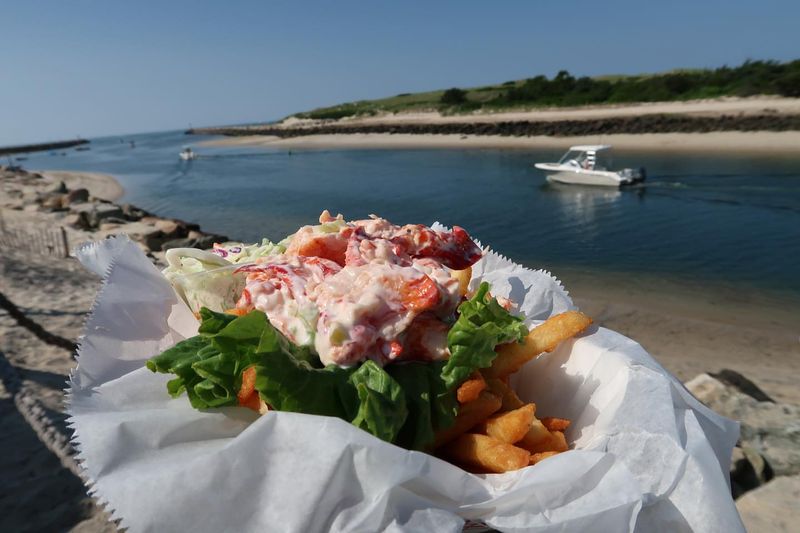 Sesuit Harbor Cafe, Dennis