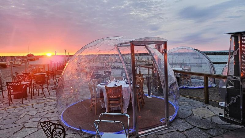The Windjammer Bar & Grill, Lexington