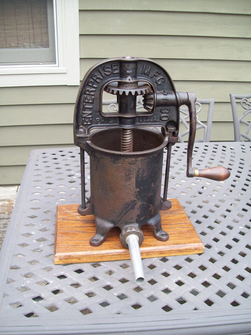 Lard Press: The Fat Extractor