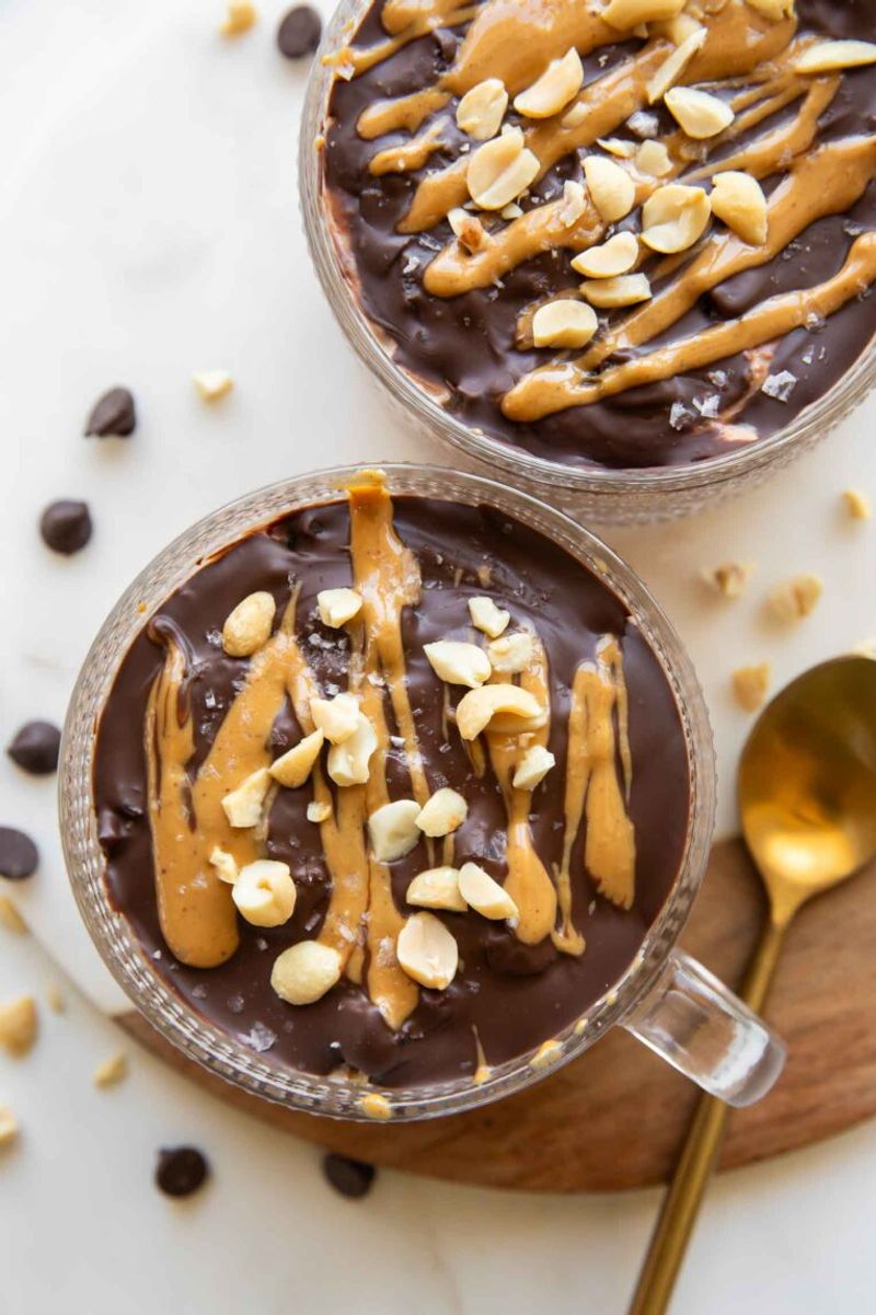 Snickers-Inspired Overnight Oats