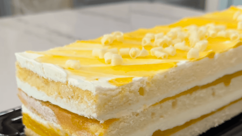 Peaches & Cream Bar Cake – $18.99