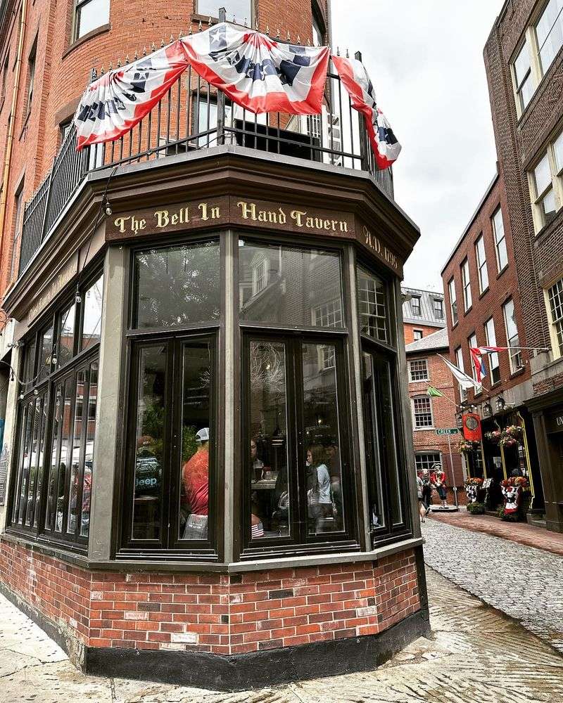 Bell in Hand Tavern (Boston)