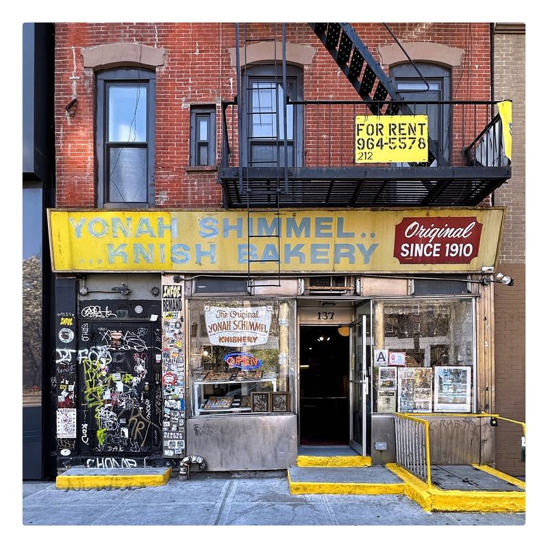 Yonah Schimmel's Knish Bakery