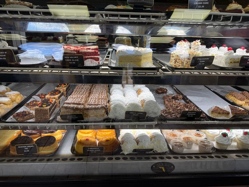 La Segunda Bakery and Cafe