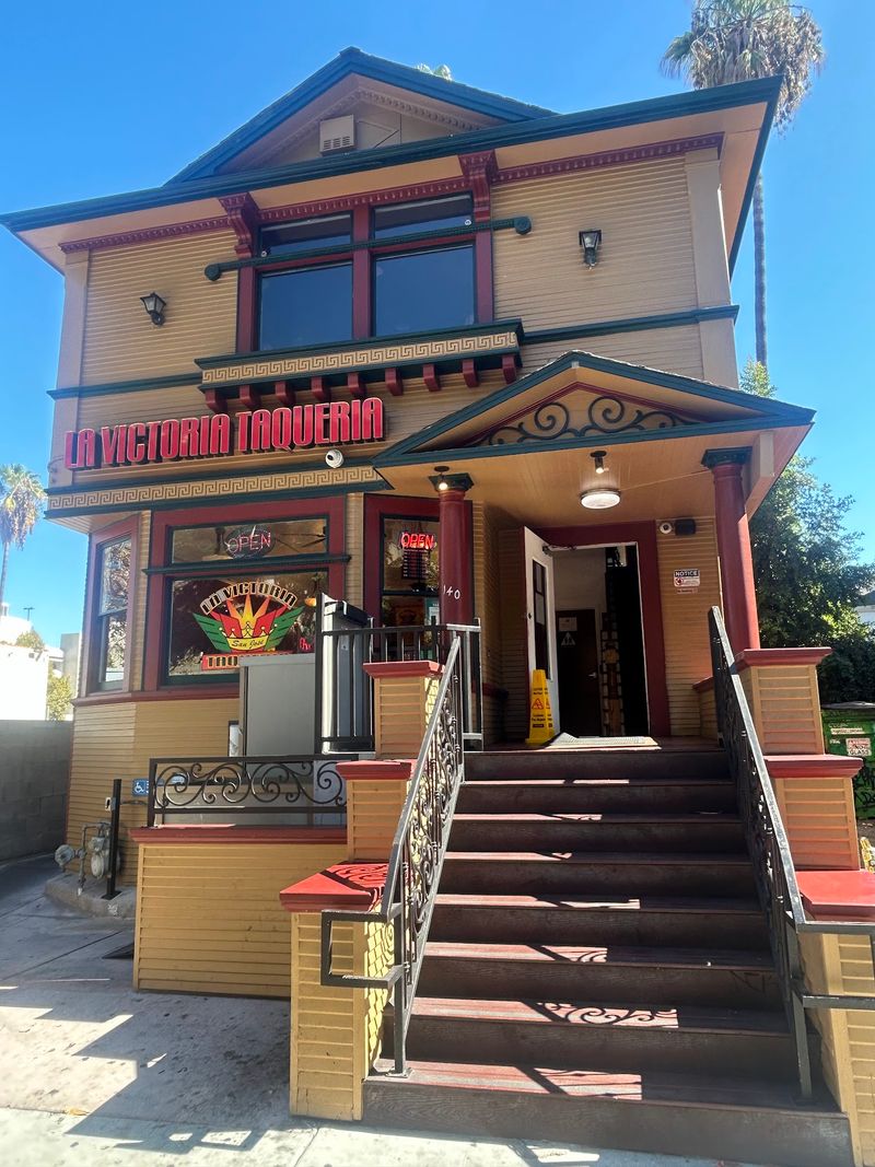 La Victoria Taqueria